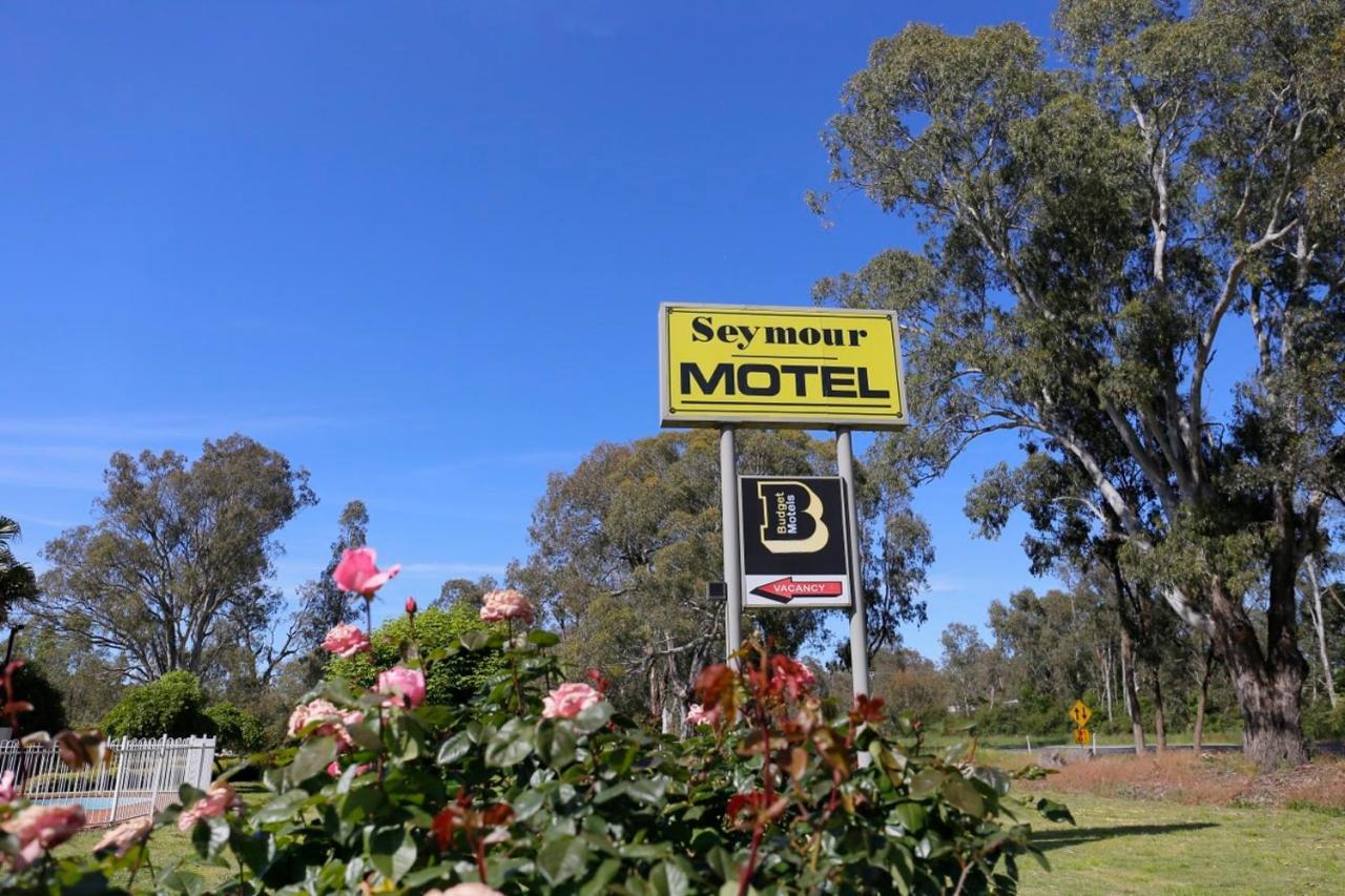 Seymour Motel Exterior photo