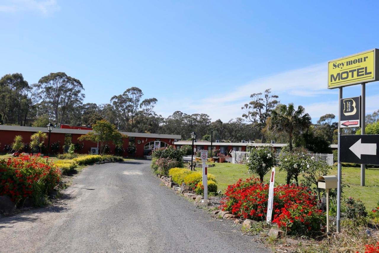 Seymour Motel Exterior photo